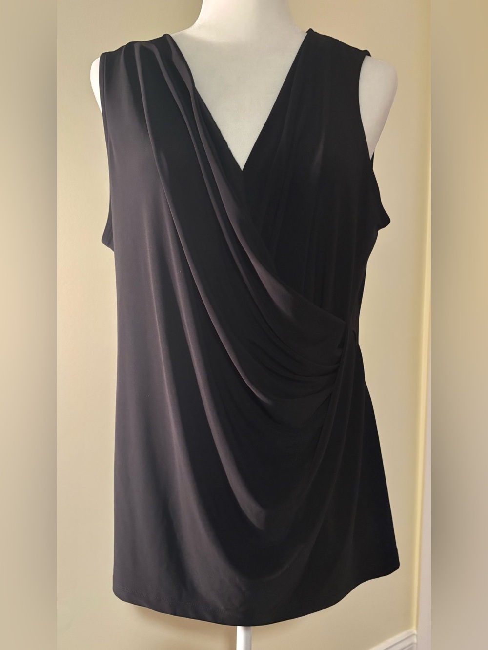 DKNY Black Draped Faux Wrap Sleeveless Blouse Top NWOT Women’s